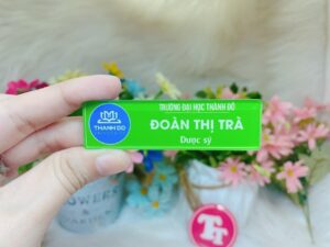 bảng tên nhân viên