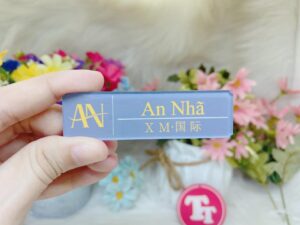 bảng tên nhân viên