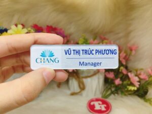 bảng tên nhân viên