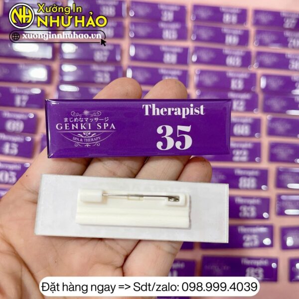 bảng tên nhân viên cài áo