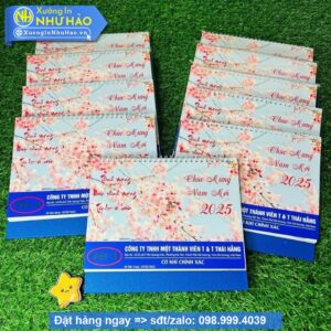 In Lịch Để Bàn Chữ A 2026 Theo Yêu Cầu - Xưởng Như Hảo: Chất Lượng, Giá Tốt, Hỗ Trợ Thiết Kế