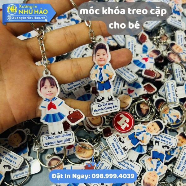 Móc Khóa Treo Cặp Cho Bé Theo Yêu Cầu: Thiết Kế Độc Đáo, In Tên Lớp, An Toàn, Giá Xưởng