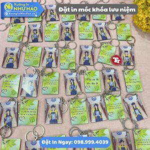Đặt In Móc Khóa Lưu Niệm Theo Yêu Cầu Tại Xưởng Như Hảo - In UV Sắc Nét, Chất Liệu Mica, Nhựa Và Alu Gương