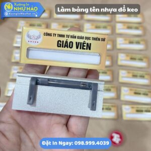 Xưởng Làm Bảng Tên Nhựa Đổ Keo Cao Cấp, In Logo Sắc Nét, Bền Đẹp. Giải Pháp Cài Áo Nam Châm Và Ghim Cài Tiện Lợi, Bảo Vệ Đồng Phục, Tăng Nhận Diện Thương Hiệu
