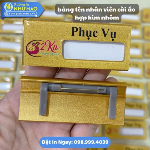 Làm Bảng Tên Nhân Viên Hợp Kim Nhôm Theo Yêu Cầu | Bền Đẹp, Sang Trọng, Giá Tốt Tại Xưởng In Như Hảo