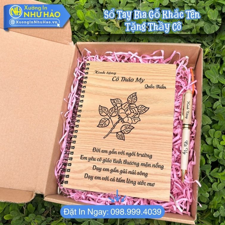 So Tay Bia Go Khac Ten Tang Thay Co 2 Đặt Làm Sổ Tay Bìa Gỗ Khắc Tên Tặng Thầy Cô - Sổ Lò Xo Bìa Cứng A5, Cuốn Sổ Lò Xo Quà Tặng Tri Ân