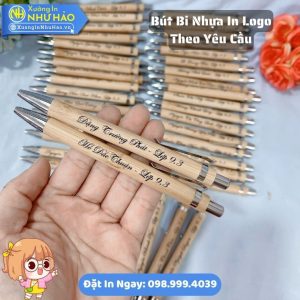 Báo Giá Đặt Làm Bút Bi Nhựa In Logo Theo Yêu Cầu Dành cho Doanh Nghiệp Làm Quà Tặng Sự Kiện Đẹp Giá Tận Gốc Tại Xưởng Như Hảo