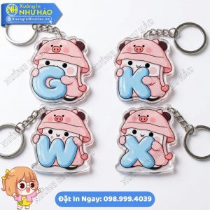 Nhận In Móc Khoá Chữ Cái Bé Heo Hồng Đội Mũ Cute Theo Yêu Cầu Bền Đẹp Làm Phụ Kiện Treo Balo - Quà Tặng Cá Nhân