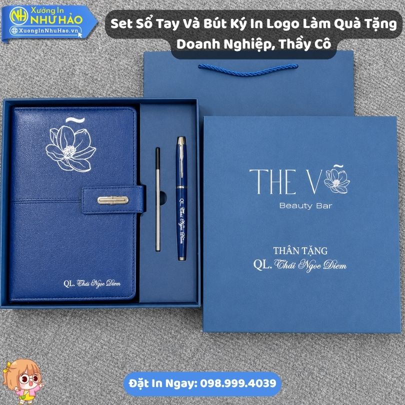 Set So Tay Va But Ky In Logo Lam Qua Tang Doanh Nghiep, Thay Co 3 Set Sổ Tay Và Bút Ký In Logo Làm Quà Tặng Doanh Nghiệp, Thầy Cô Theo Yêu Cầu - Bộ Quà Tặng Tri Ân Đẹp Và Sang Trọng Tại Xưởng In Như Hảo