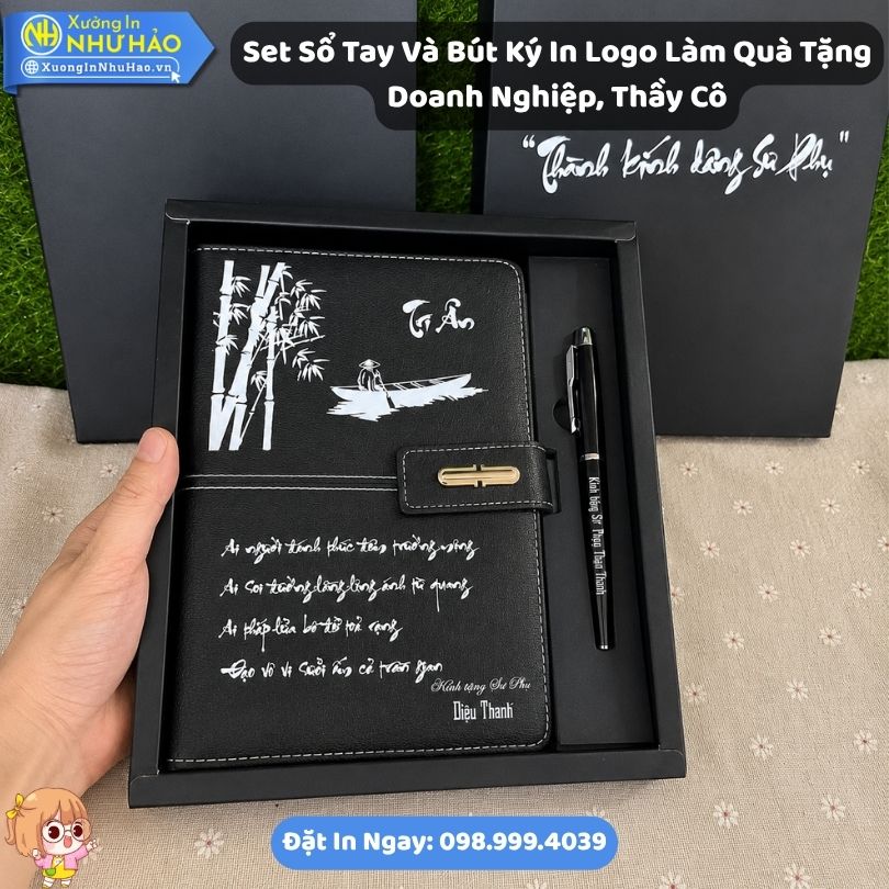 Set So Tay Va But Ky In Logo Lam Qua Tang Doanh Nghiep, Thay Co 7 Set Sổ Tay Và Bút Ký In Logo Làm Quà Tặng Doanh Nghiệp, Thầy Cô Theo Yêu Cầu - Bộ Quà Tặng Tri Ân Đẹp Và Sang Trọng Tại Xưởng In Như Hảo