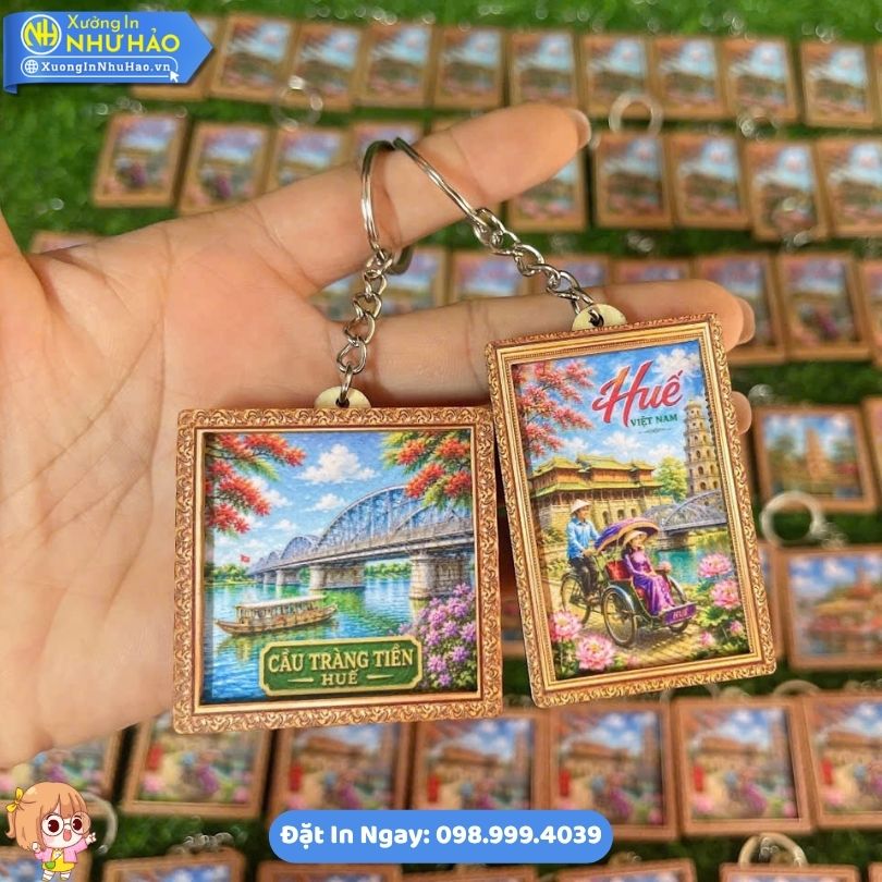 Moc Khoa Go Khung Anh Dia Danh Noi Tieng Viet Nam 4 Móc Khóa Gỗ Khung Ảnh Địa Danh Nổi Tiếng Việt Nam Thiết Kế Độc Quyền Theo Yêu Cầu Tại Xưởng In Như Hảo